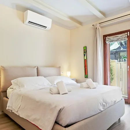 Guesthost - Piazzale Michelangelo Modern Flat *