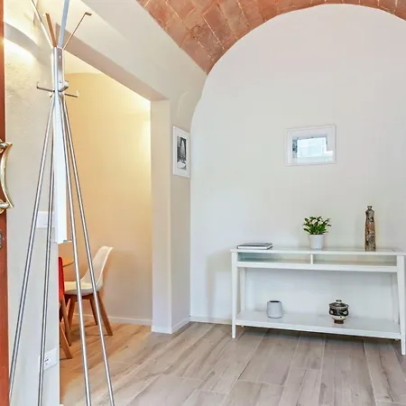 Guesthost - Piazzale Michelangelo Modern Flat شقة فلورنس